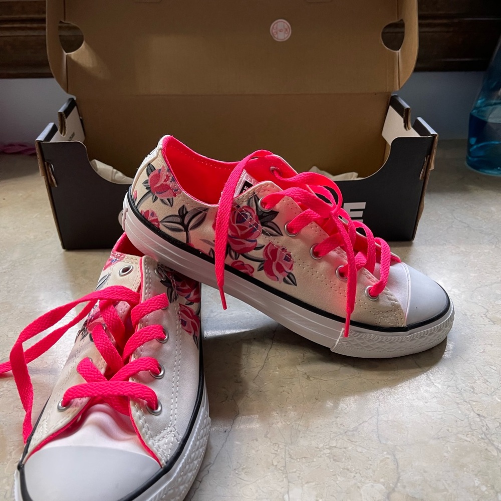 Converse White and Pink Canvas Sneakers